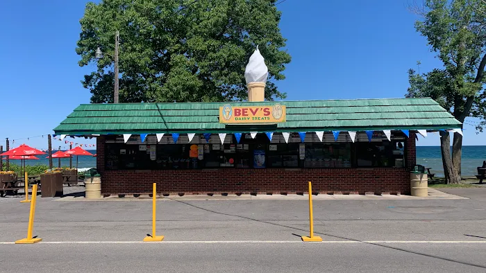 Bev's Dairy Treat Picture 10