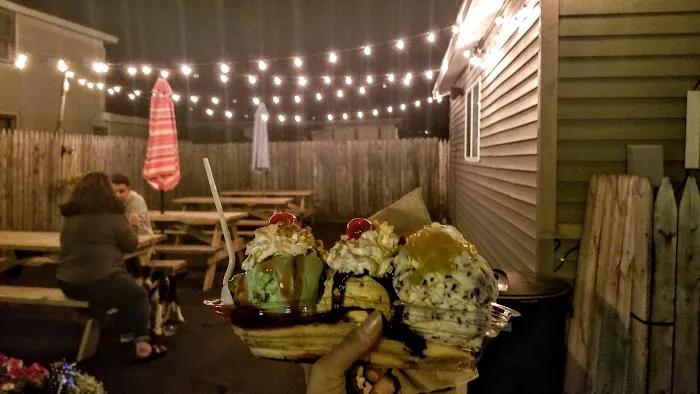 Six Scoops Ice Cream Picture 2
