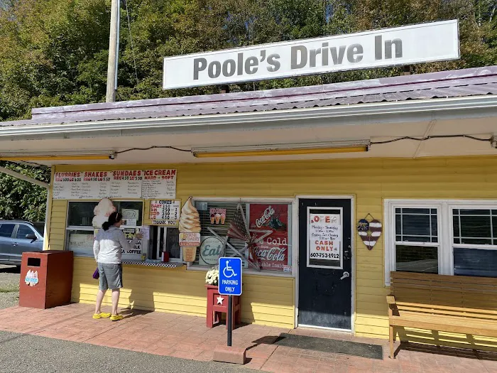Poole's Drive-In Picture 7
