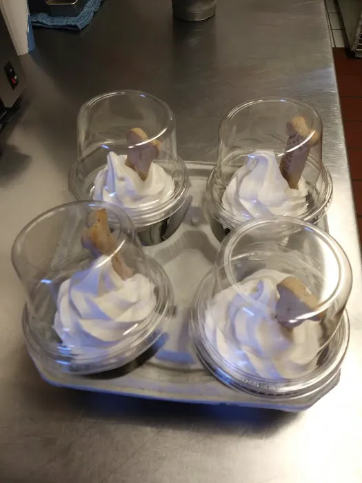 Hilltop Ice Cream Picture 2