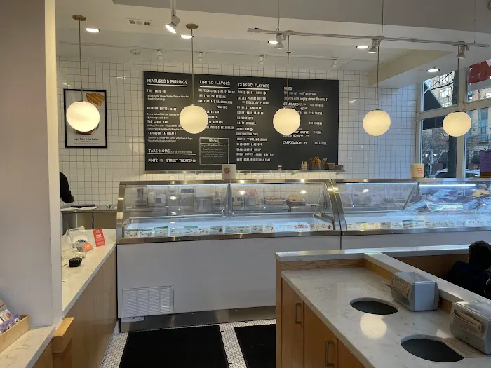 Jeni's Splendid Ice Creams Picture 9