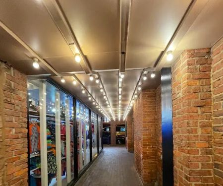 Hu00e4agen-Dazs Ice Cream Shop