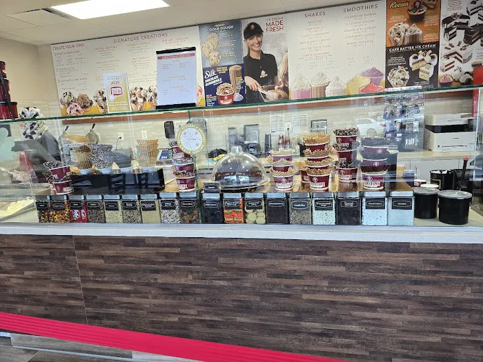 Cold Stone Creamery Picture 6