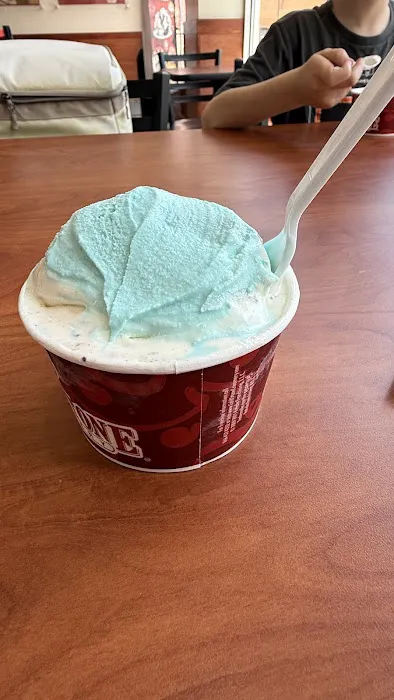 Cold Stone Creamery Picture 8
