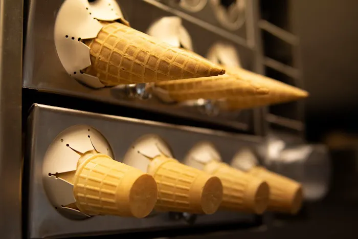 Greek Girls Ice Cream Picture 6