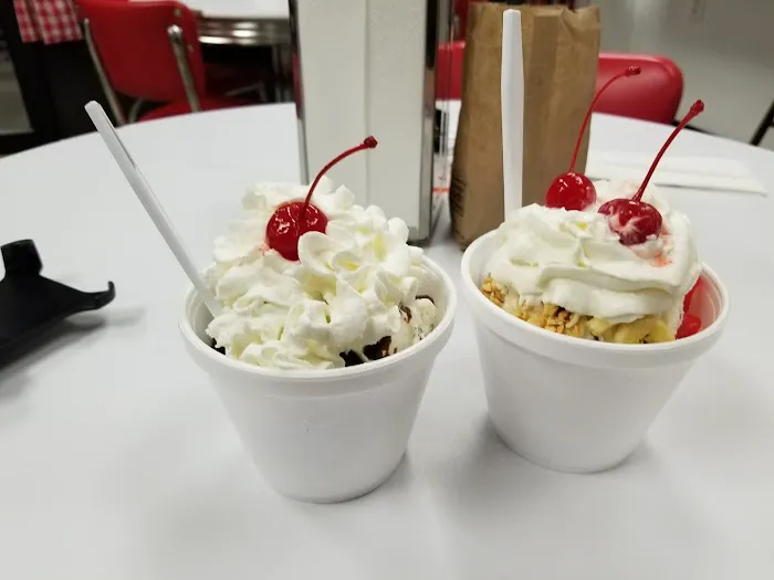 Beanie's Ice Cream-Candy Parlor Picture 1