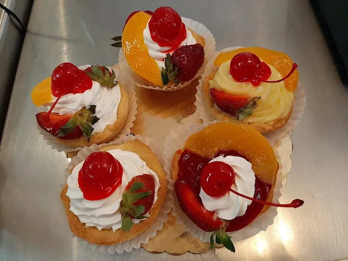 Tutti Frutas Ice Cream And Bakery Picture 5