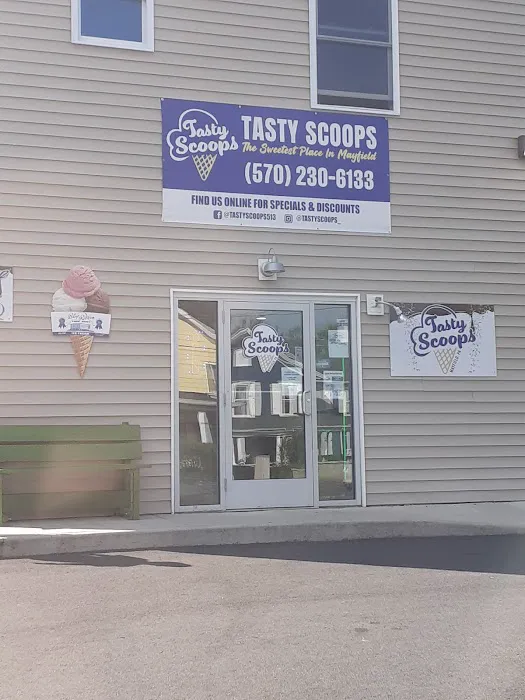 Tasty Scoops Ice Cream Parlor Picture 3
