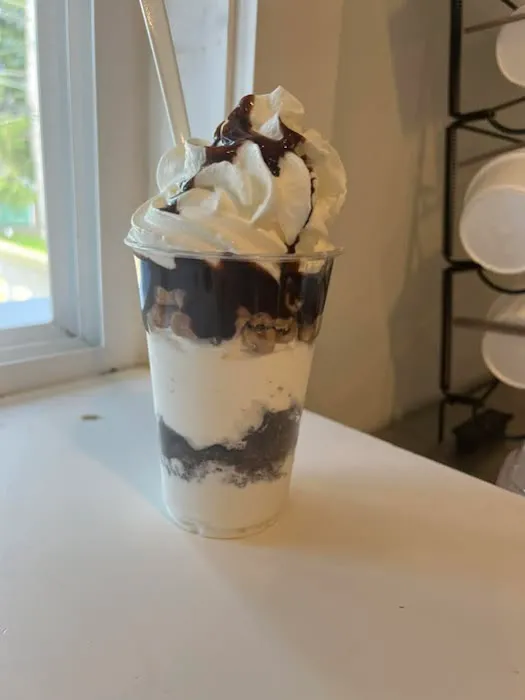 DJ's Ice Cream & Treats Picture 1