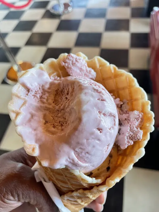 The Inside Scoop Picture 2