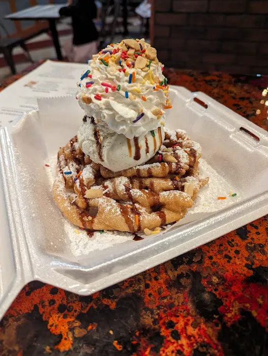 Ice Cream Lounge Picture 4