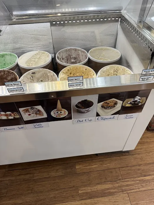Hotel B Ice Cream Parlor Picture 3