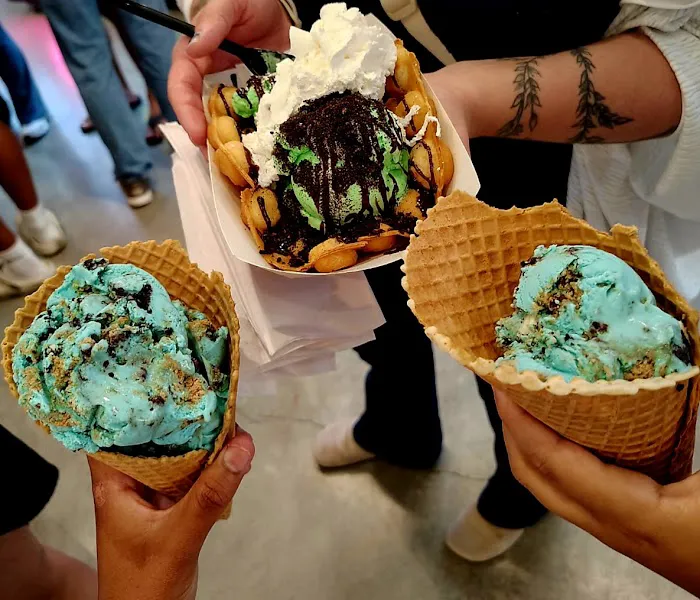 Wondaffle Waffles & Ice Cream Picture 4