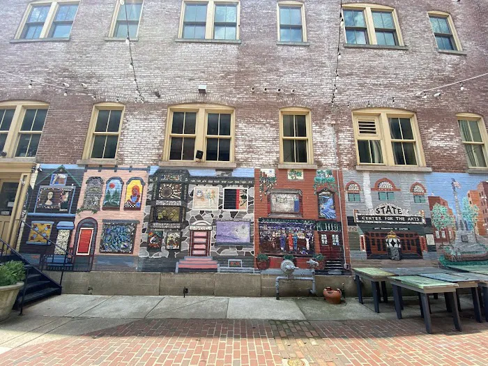 Bank Street Creamery Picture 5