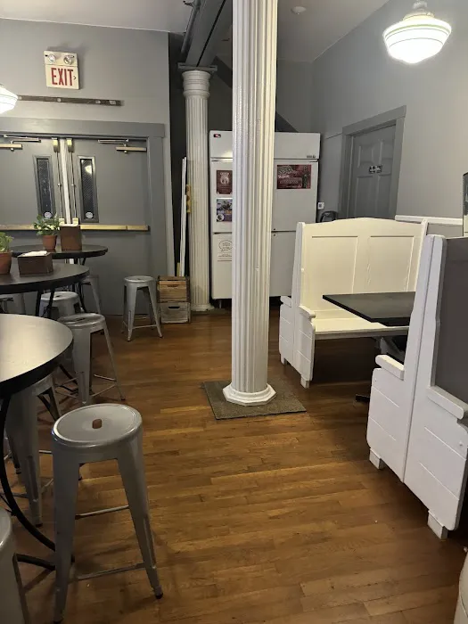 Bank Street Creamery Picture 3