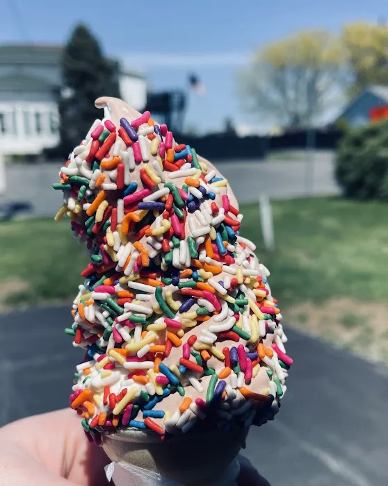 Cloud Nine Creamery and Cafe Picture 2