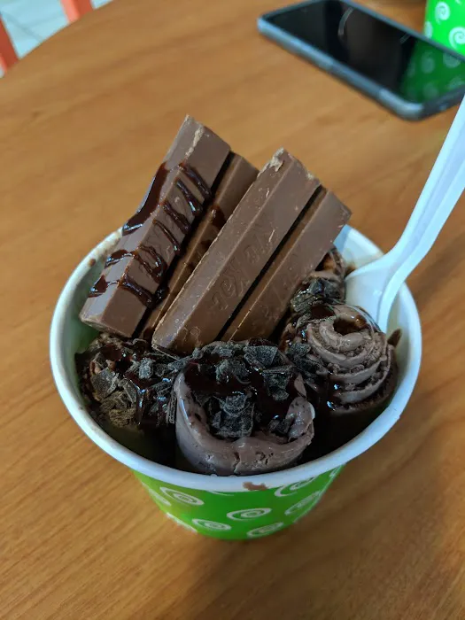 Roll Roll Ice Cream Picture 1