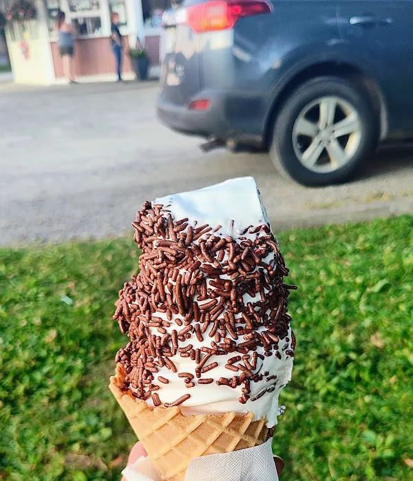 Lindy's Ice Cream Stop Picture 2
