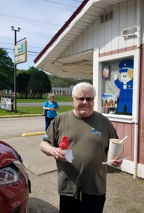Lindy's Ice Cream Stop Picture 3