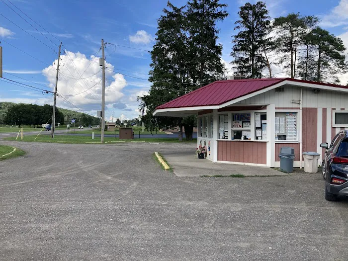 Lindy's Ice Cream Stop Picture 1