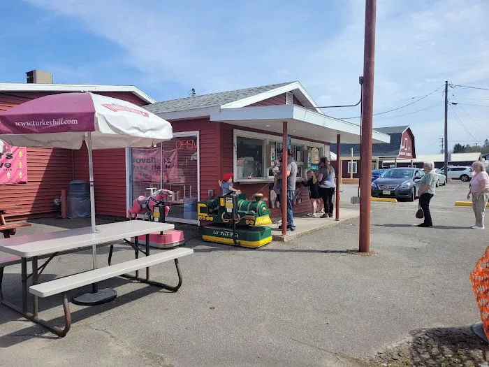 Dusty s Dairy Bar & Grill Picture 3