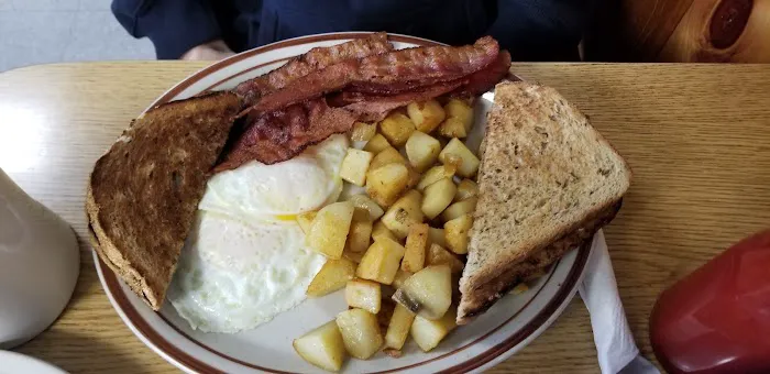 Dusty s Dairy Bar & Grill Picture 1