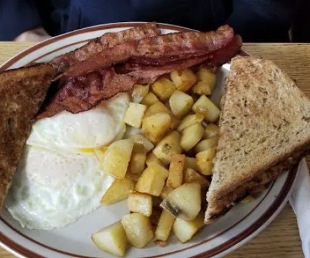 Dusty s Dairy Bar & Grill