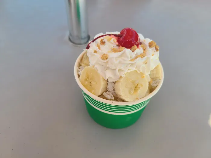 Dusty s Dairy Bar & Grill Picture 2