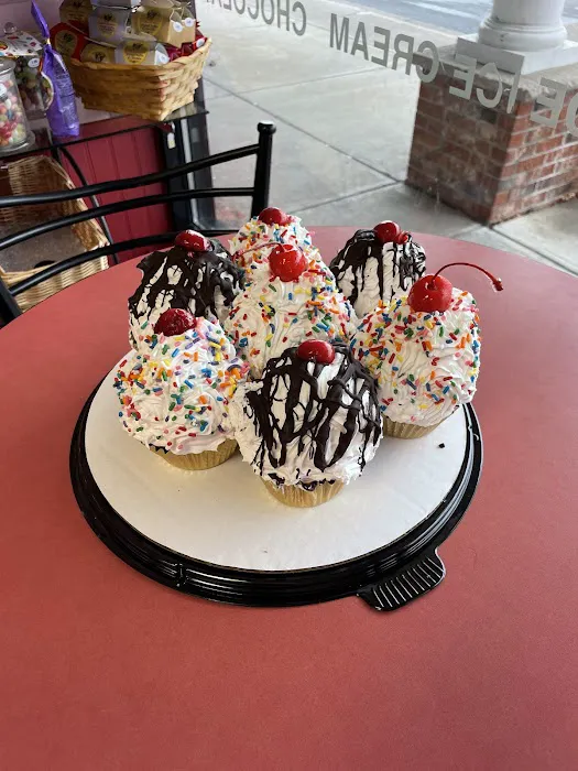 Gabrielle Chocolates & Ice Cream Picture 9
