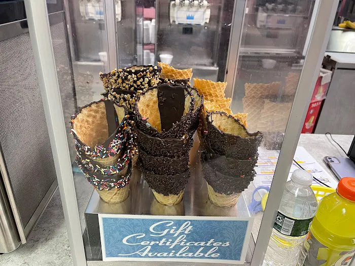 Jen & Kerri's Ice Cream Station Picture 9