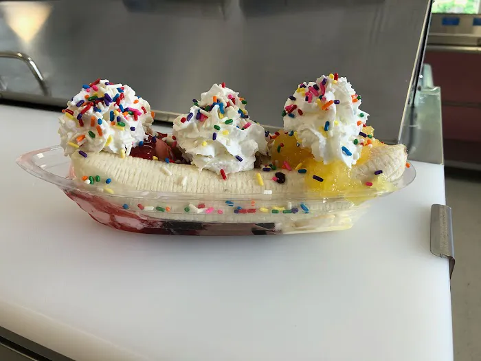 Jen & Kerri's Ice Cream Station Picture 5