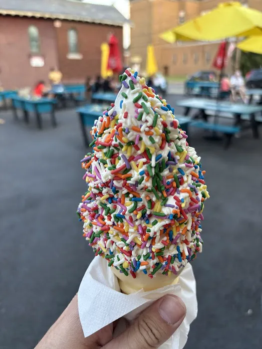 Fifi's Ice Cream & Sweets Picture 5