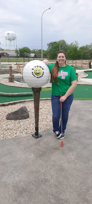 C-Town Twist Ice Cream Stand and Mini Golf Picture 3