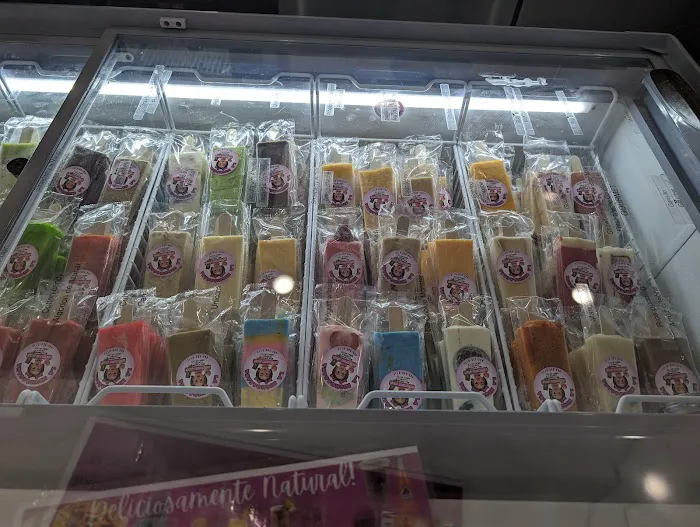 La Michoacana Ice cream Shop Picture 8