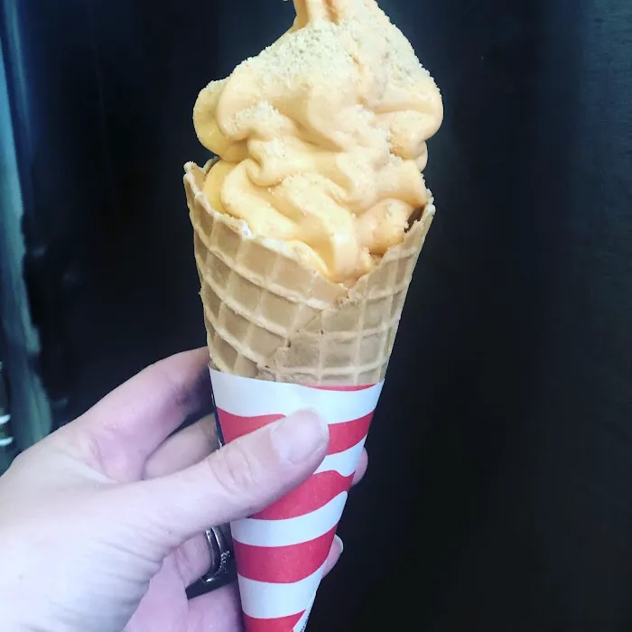 Hickory Stick Ice Cream On 7th Street Picture 3