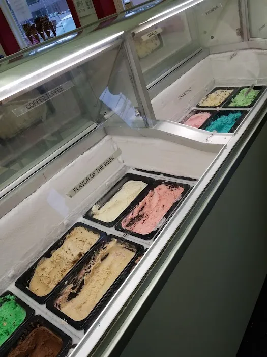 Taylor Marie's Ice Cream Parlor Picture 9