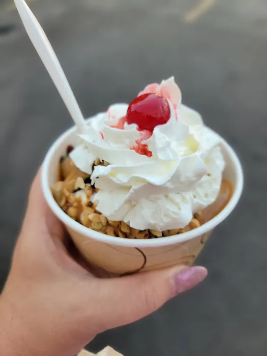 Colossal Ice Cream Picture 1