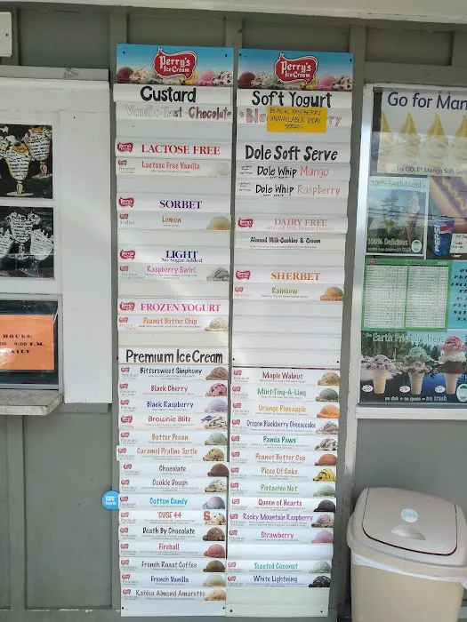 Get the Scoop Ice Cream Shop Picture 2