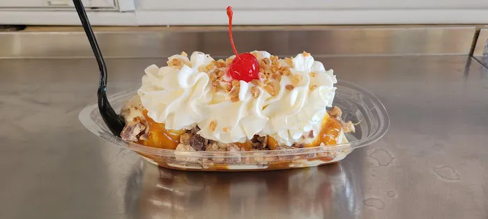 Coneheads Ice Cream Oneida Picture 3