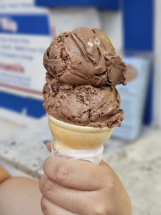 Whats the Scoop Ice Cream Cafe Picture 4