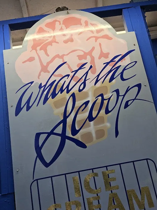 Whats the Scoop Ice Cream Cafe Picture 5