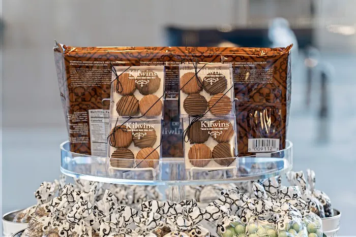 Kilwins Ice Cream - Chocolate - Fudge Picture 4