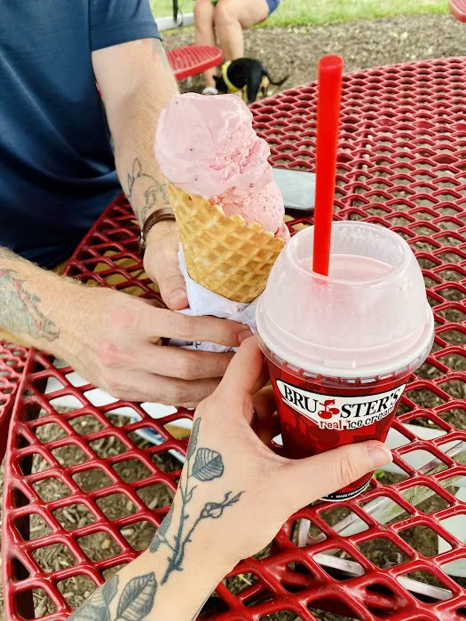 Bruster's Real Ice Cream Picture 4