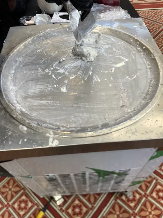 Twin Rolled Ice Cream, LLC Picture 10