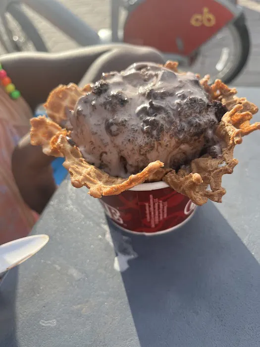 Cold Stone Creamery Picture 3