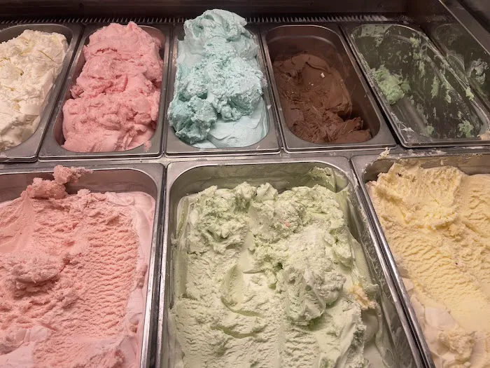 Cold Stone Creamery Picture 8