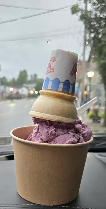 ice cream shop Picture 1