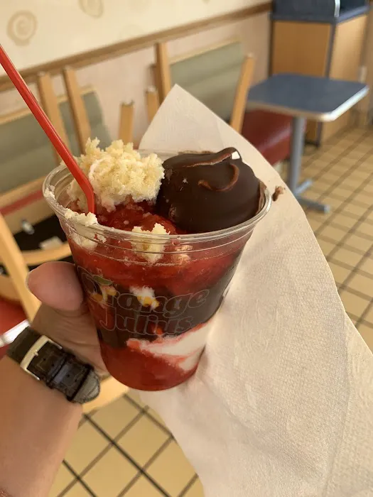 Dairy Queen (Treat) Picture 1