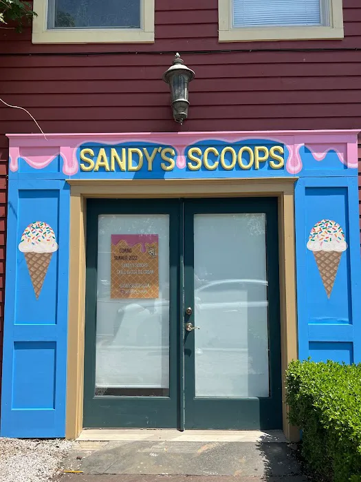 Sandy's Scoops Picture 6