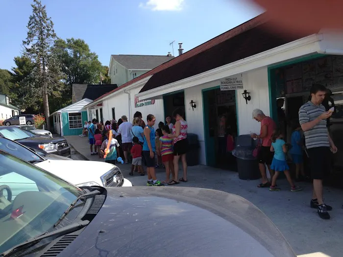 Petrucci's Catering & Ice Cream Picture 3